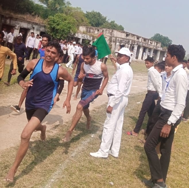 Banda: Students showed stamina in running, javelin throw and discus throw