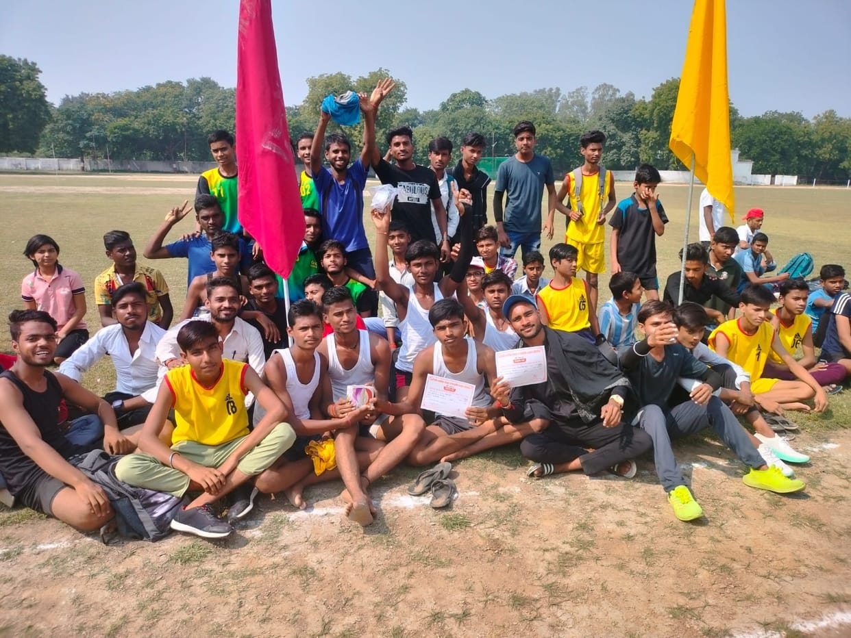 Banda: Adarsh Bajrang Inter College first in boys category