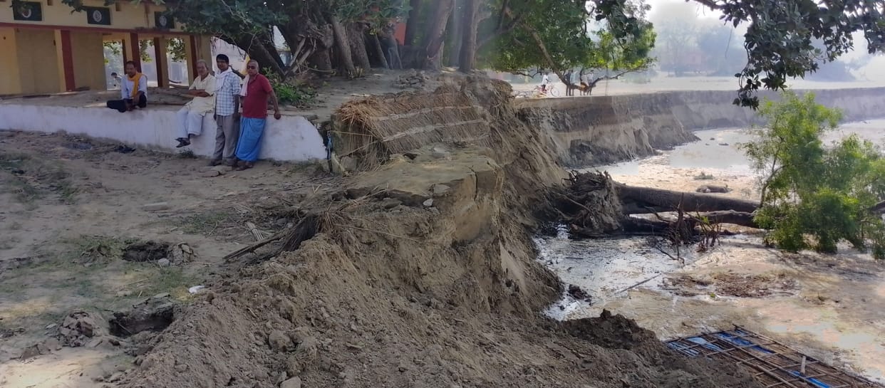 400 meter revetment work shed in the Ganges from the cut