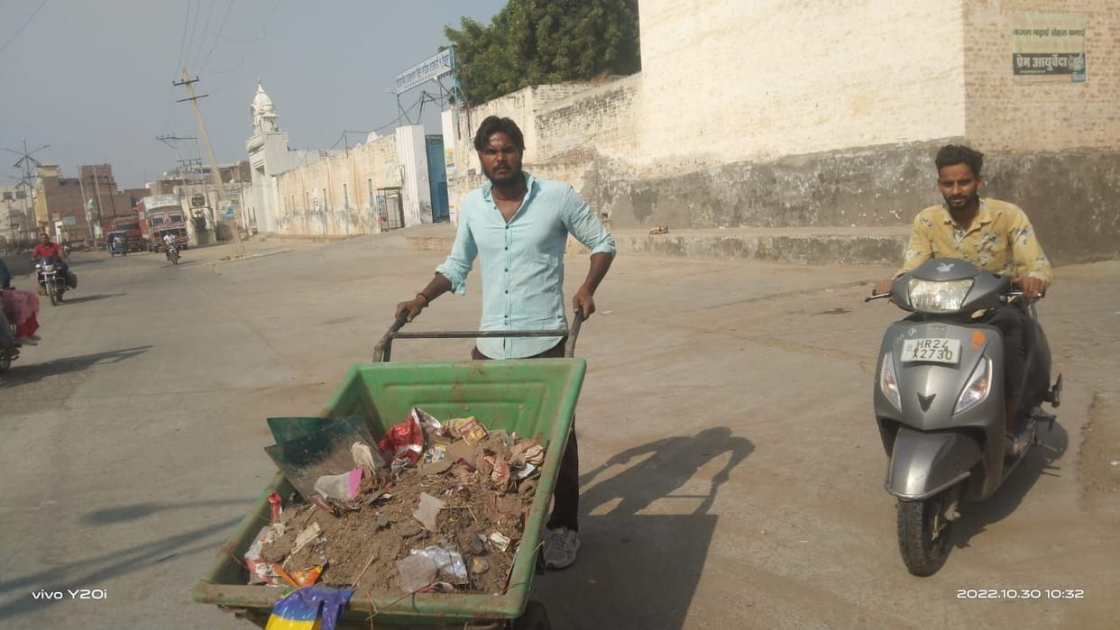 Cleaning started, workers engaged even on holidays, took out 200 tons of garbage from the city