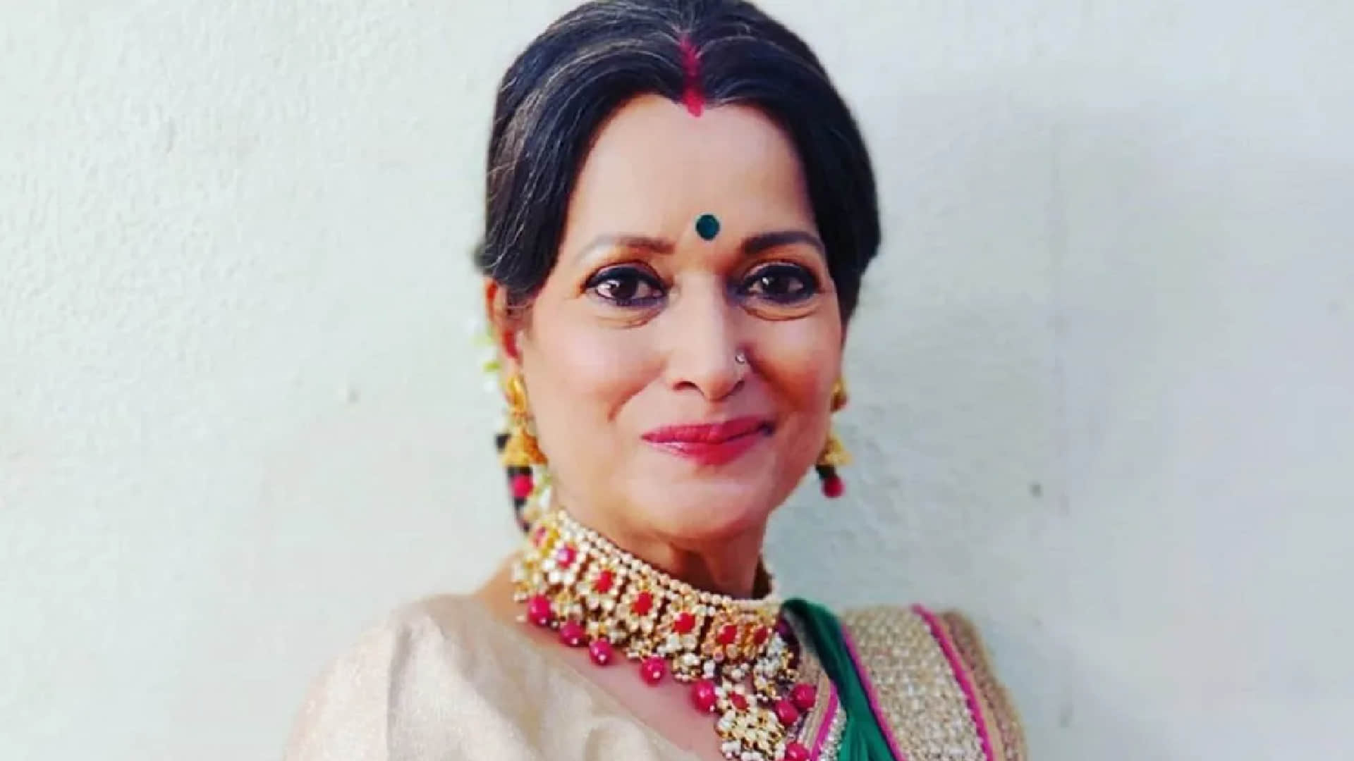 Veteran actress and NSD graduate Himani Shivpuri said that If theatre had money nobody would leave it