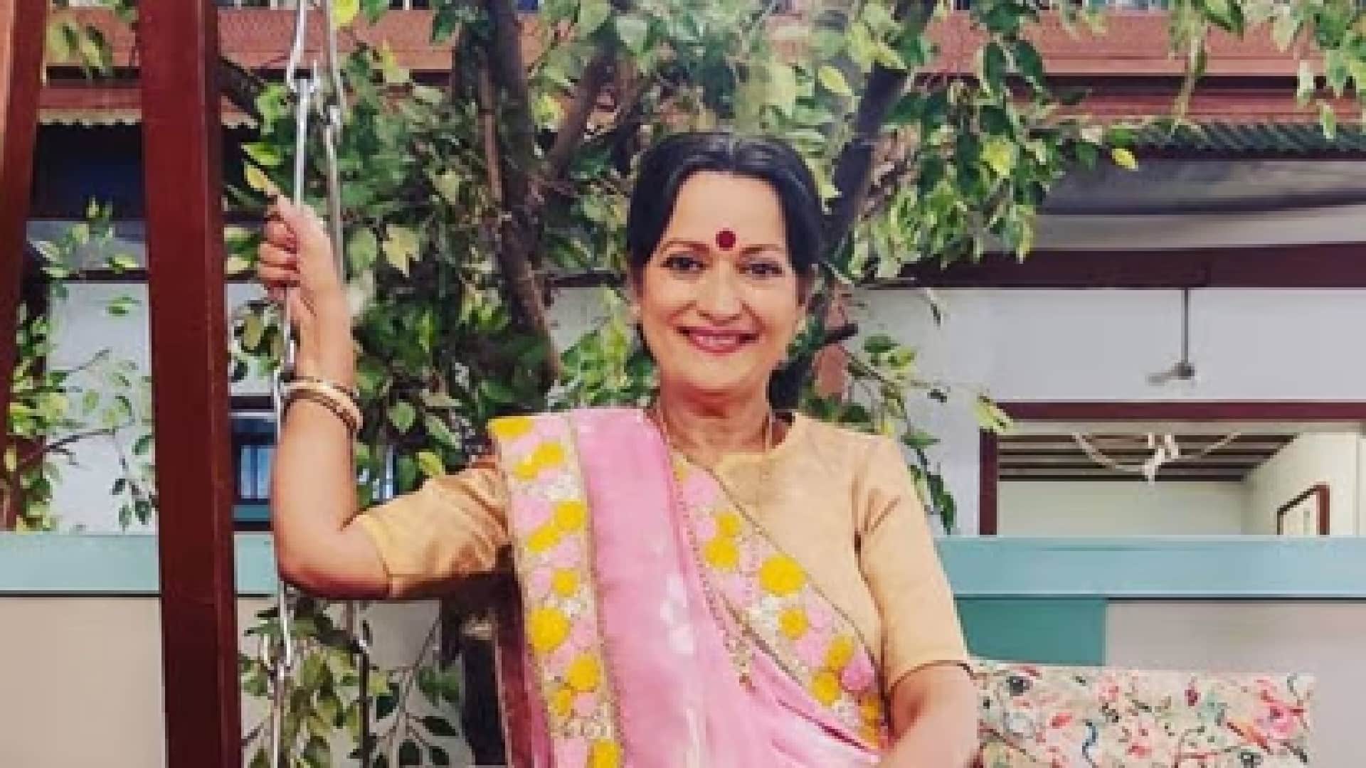 Veteran actress and NSD graduate Himani Shivpuri said that If theatre had money nobody would leave it
