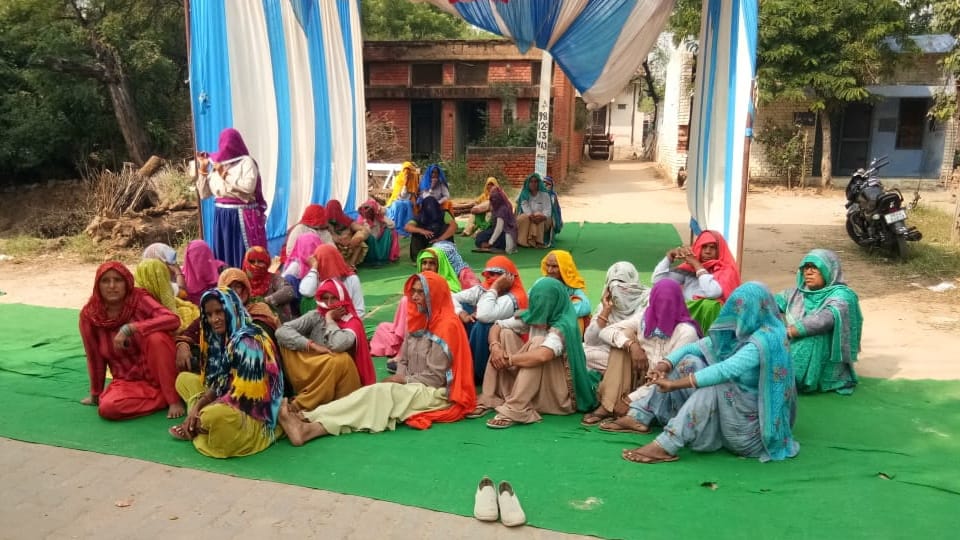 Haryana Panchayat Elections: Voting did not start in village khatodra of Mahendragarh