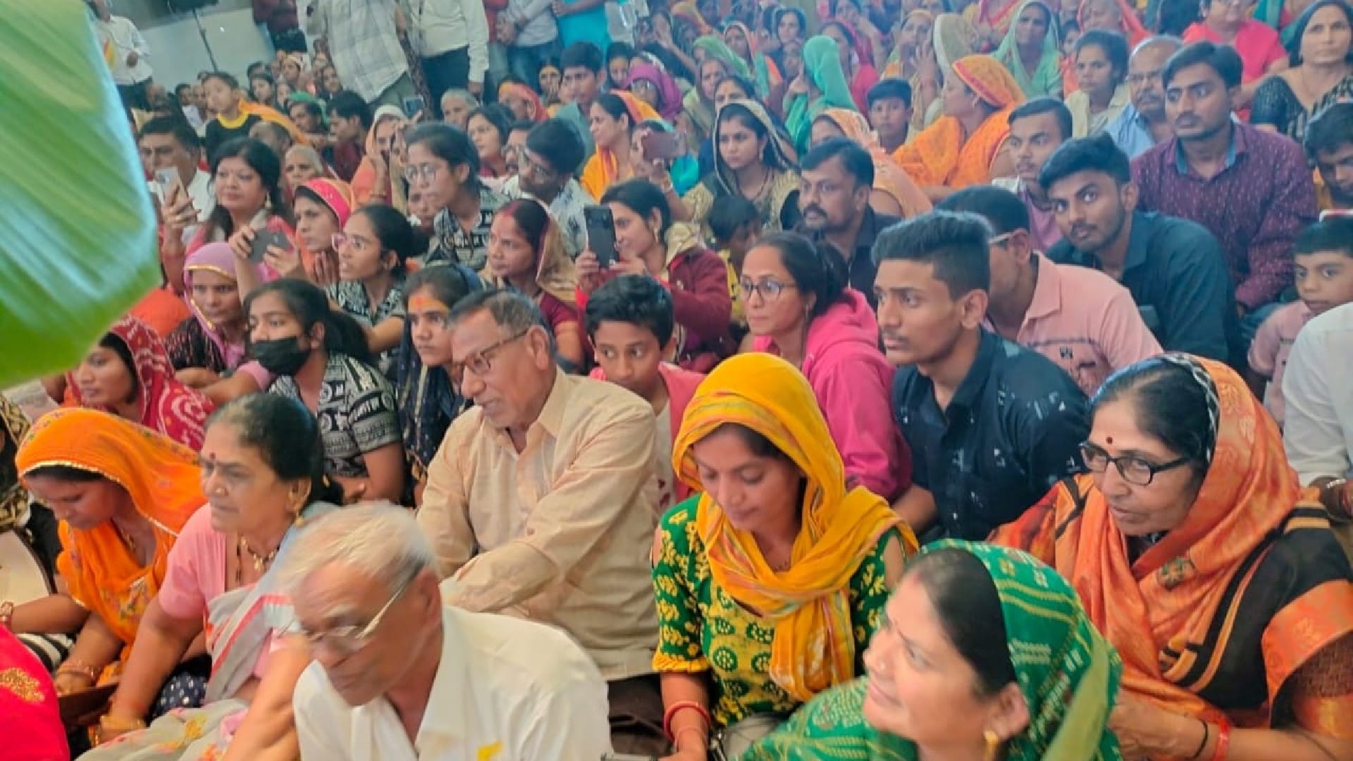 Annakoot festival in Kubereshwar Mahadev temple of Sehore thousands of devotees arrived to receive Prasad