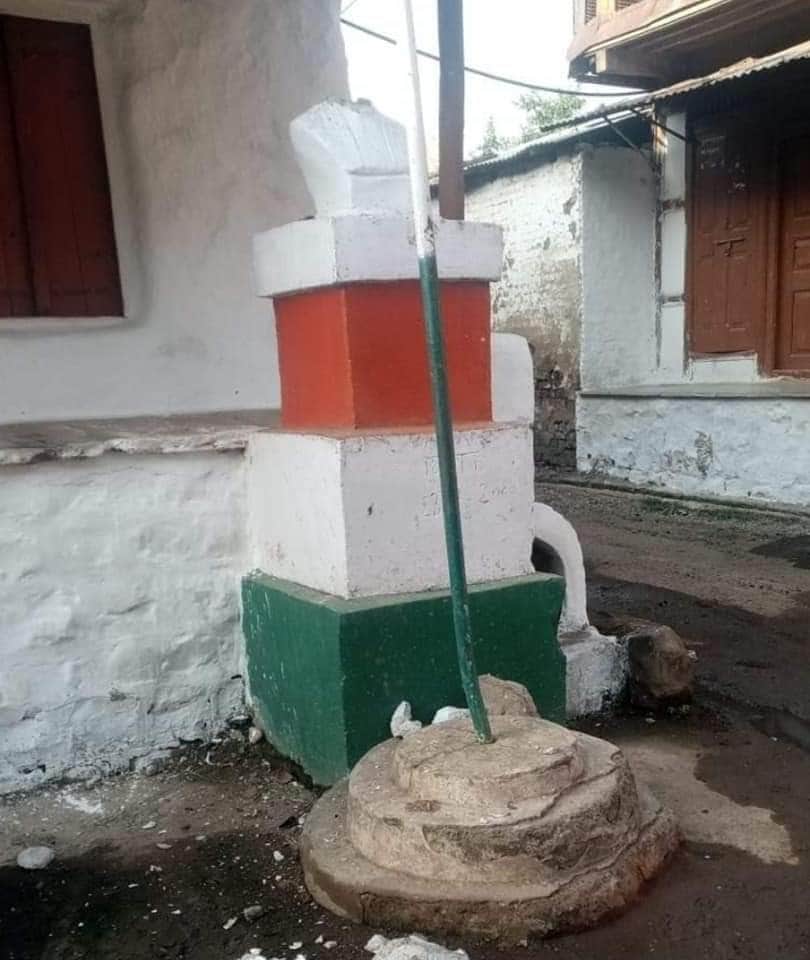 Mahatma Gandhi statue vandalised in Khandwa Madhya Pradesh