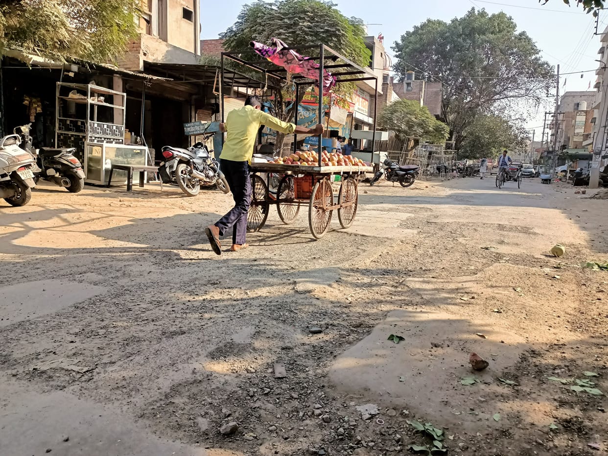 The festive season also came out but the administration could not fill the pit, the tender process also hanged in the balance