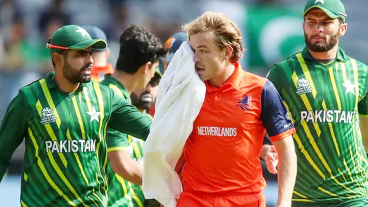 PAK vs NED VIDEO: Haris Rauf of Pakistan hit the bouncer to Netherlands Batsman Bas De Leede At 142 km/hour