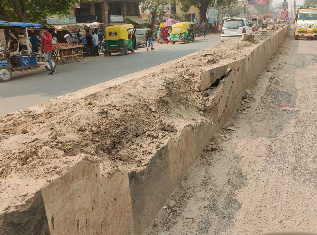 60 lakh divider broken in two years on GT Road