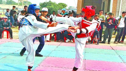 Athletics, Taekwondo, Boxing and Volleyball events on the second day of Moon School Olympics in Agra