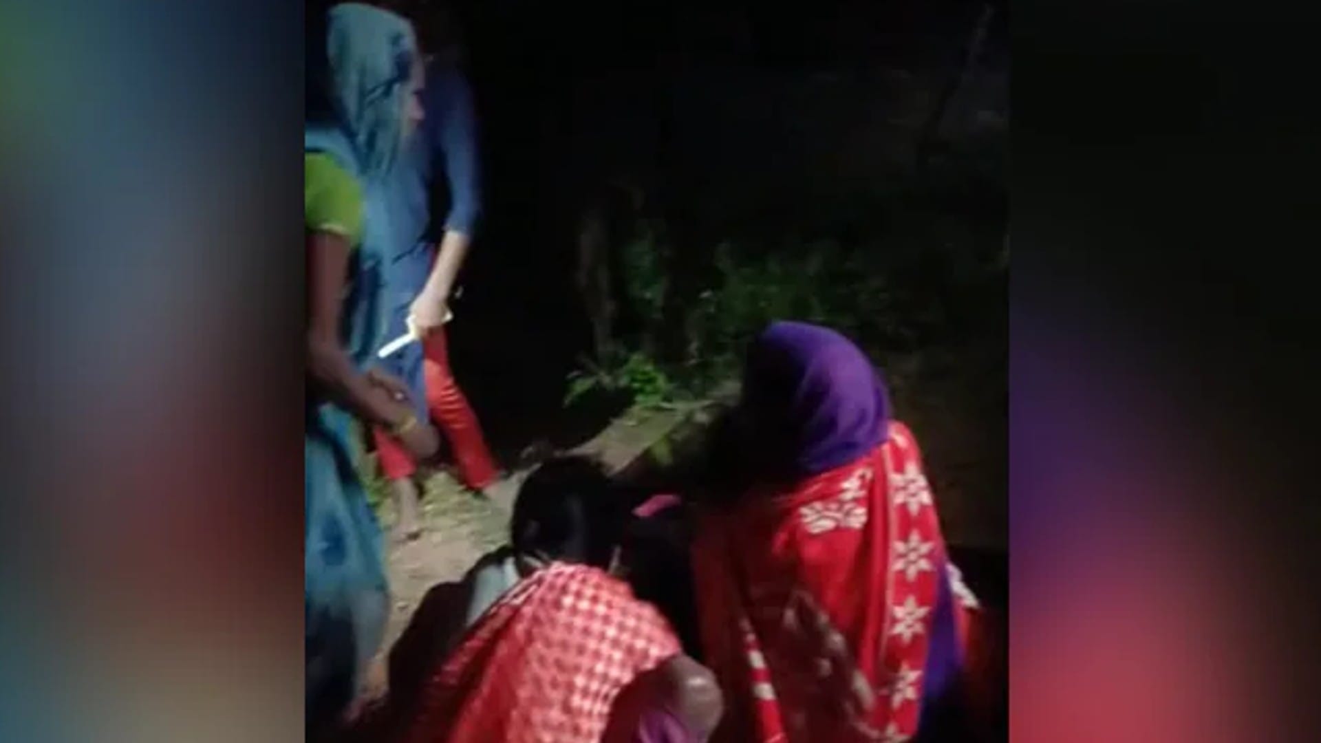 टॉर्ज की रोशनी में कराया गया प्रसव