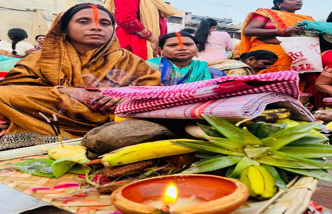 Chhath Puja 2022 Timing of Morning  Arghya on Chhath Puja Surya Mantra and puja vidhi  in Hindi