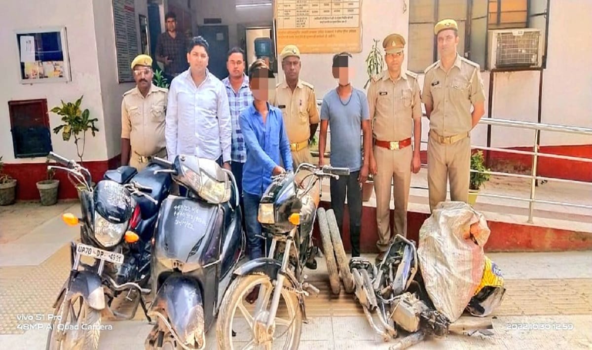 Minor Boy arrested with three stolen bikes along with his two Friends in varanasi