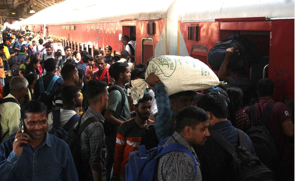 Indian Railway Puja special trains there is huge rush in trains on every route from Varanasi