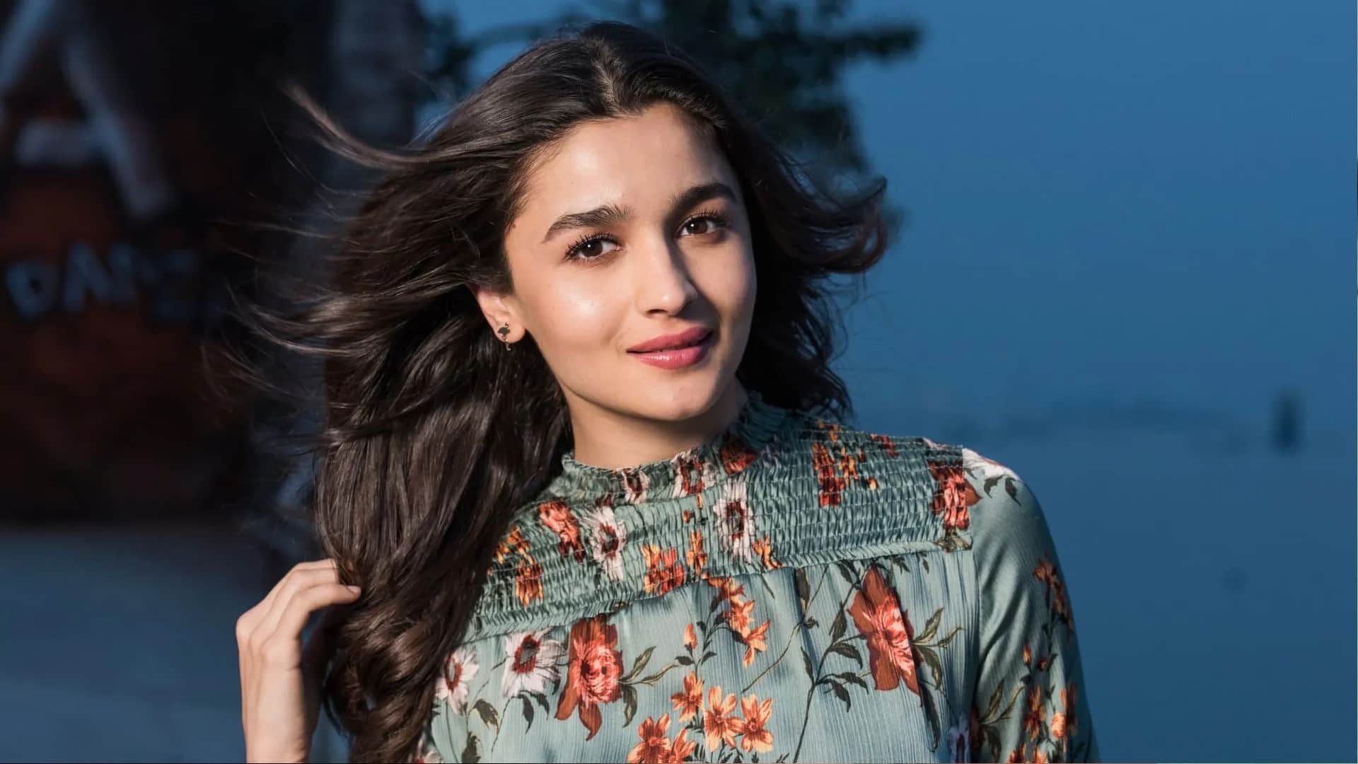 Alia Bhatt And Ranbir Kapoor Welcome A Baby Girl Sonam Kapoor to Mouni Roy bollywood celebs reacted