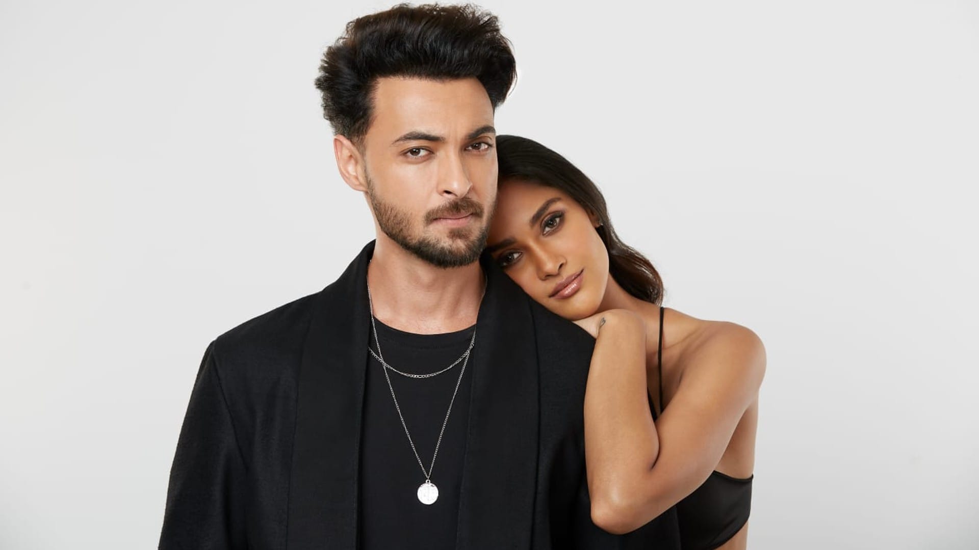 Sushrii Mishraa to debut in Bollywood with aayush sharma movie as04 katyayan shivpuri to debut as director