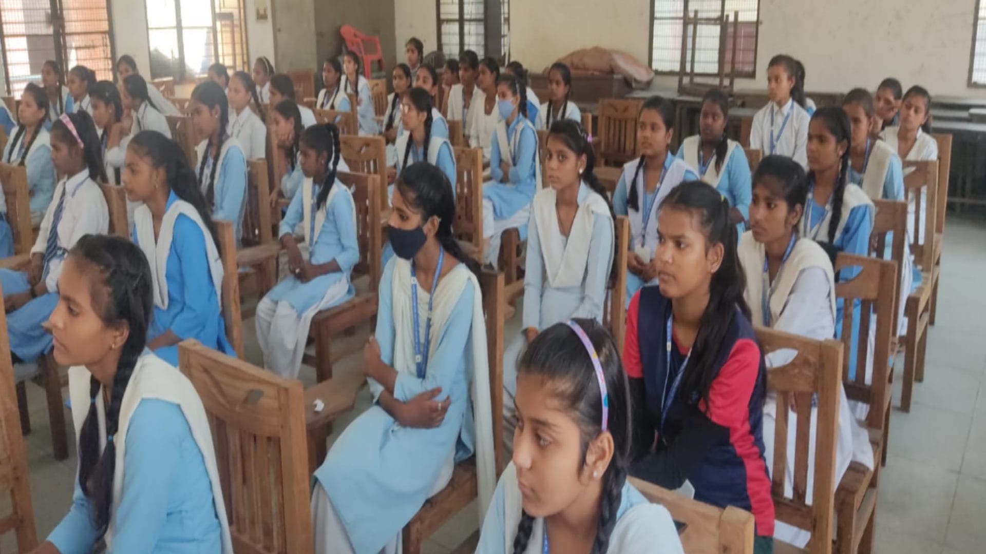Muzaffarnagar: health advice given to girl students in the Aparajita program