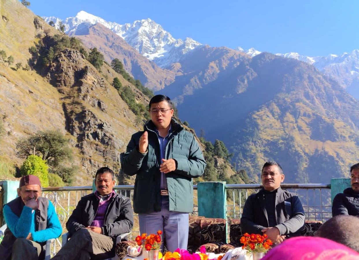 MLA Suresh Gadhiya in Kunwari Village