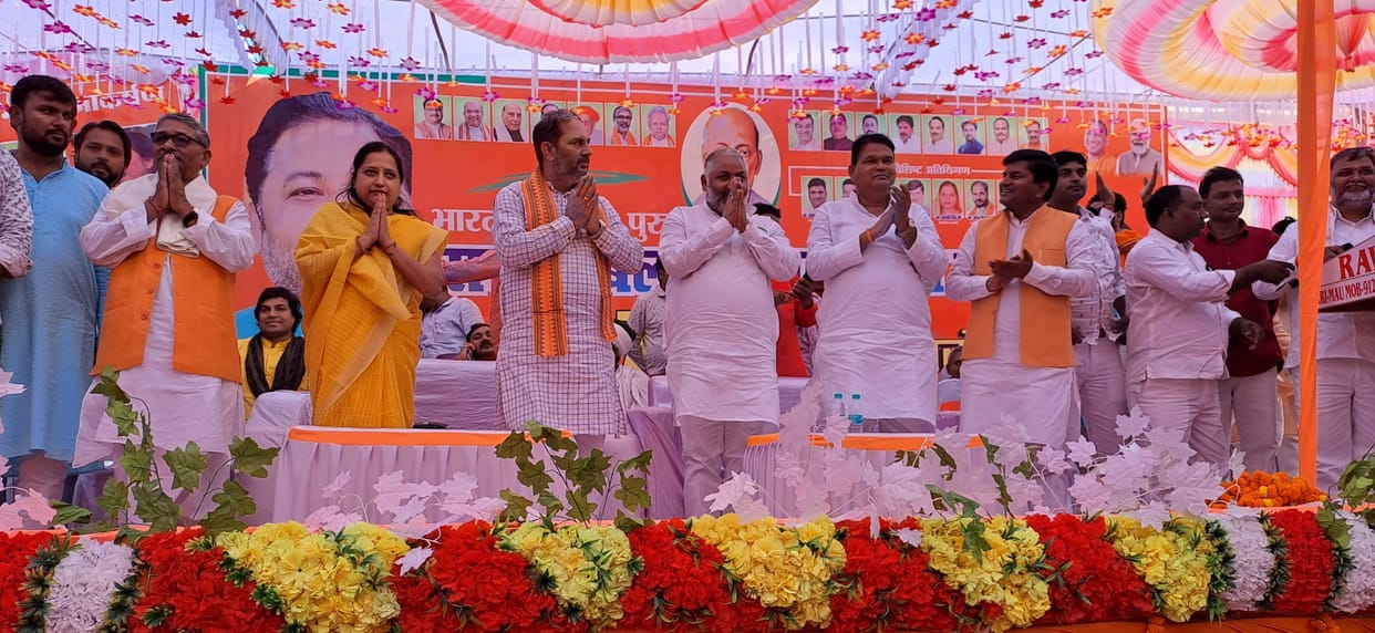 Ballia bus stand will be built on the lines of airport: Minister
