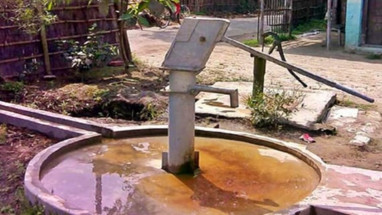 40 People fell ill after drinking contaminated water in singrauli hand pump water investigated