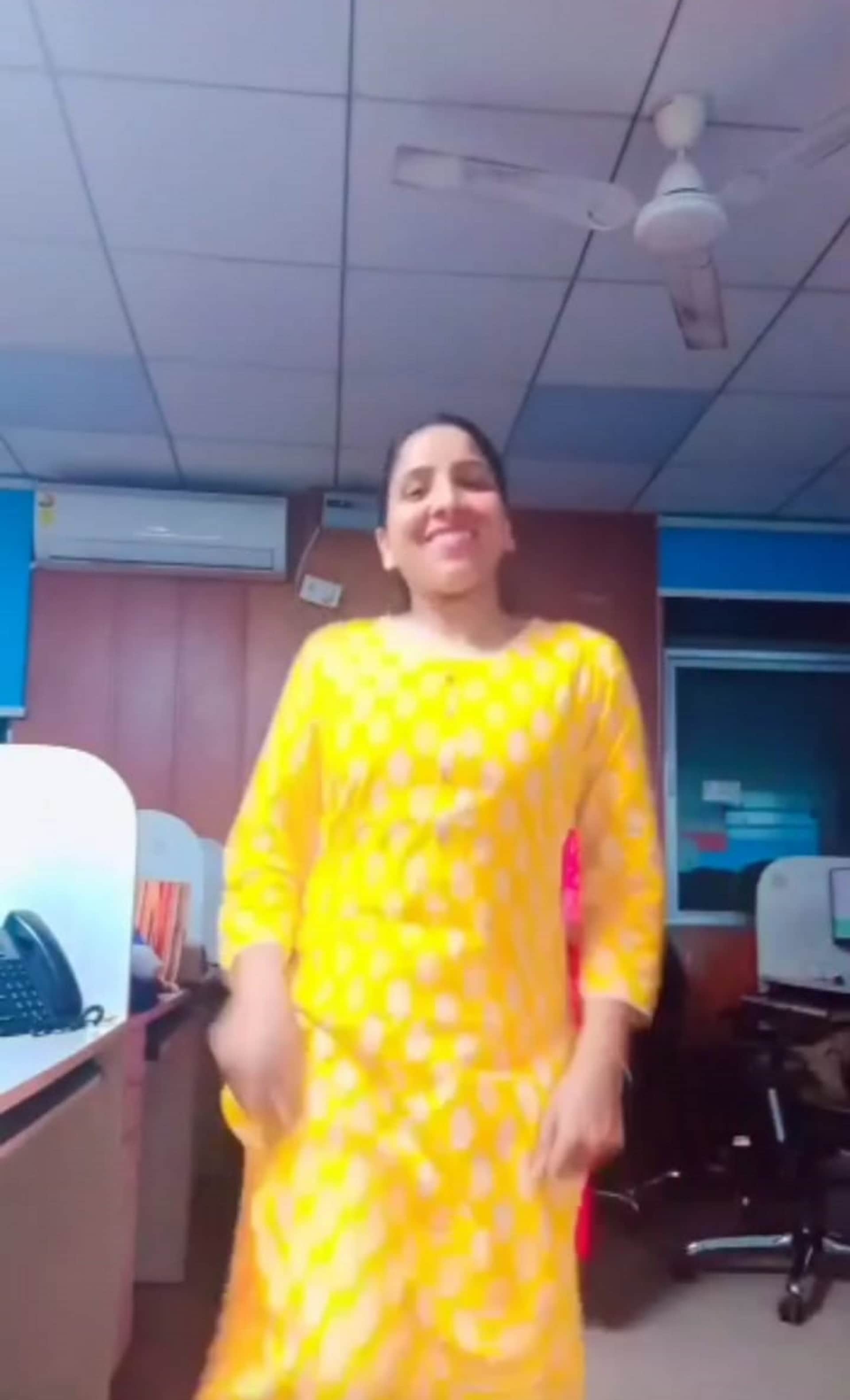 Uttarakhand police employees making reels viral in police control room Instead of listening to emergency call