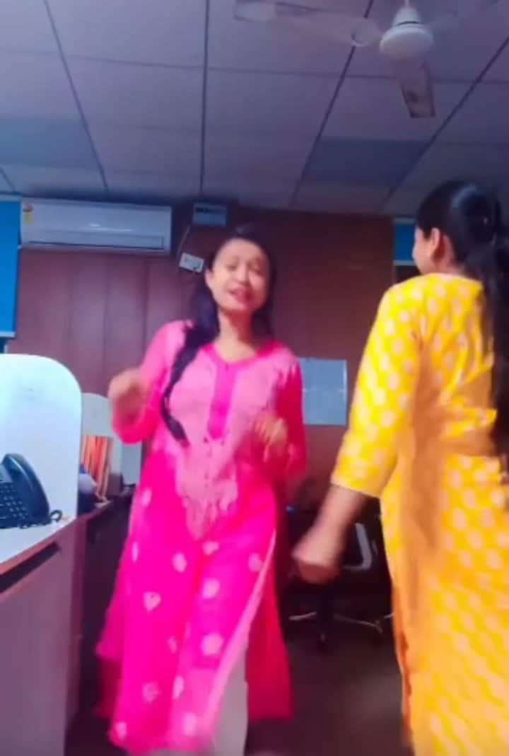 Uttarakhand police employees making reels viral in police control room Instead of listening to emergency call