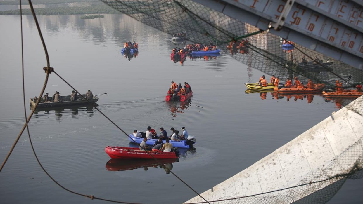 In Morbi Bridge Collapse Case know more about the NDRF and other rescue agencies work news in hindi