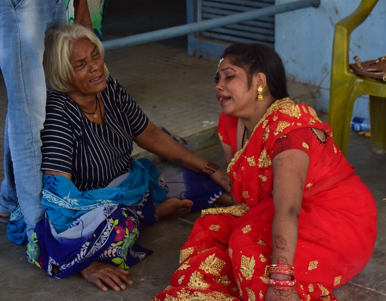 Pickup and tempo collide, two killed, six injured
