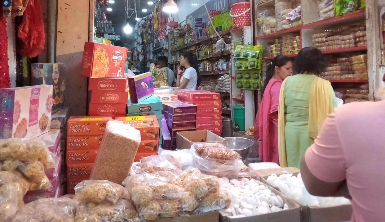 The increase in the price of food items is spoiling the budget of the kitchen