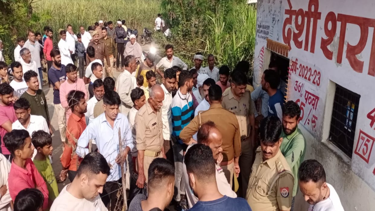 Dead body of a salesman found hanging at a liquor shop in Muzaffarnagar
