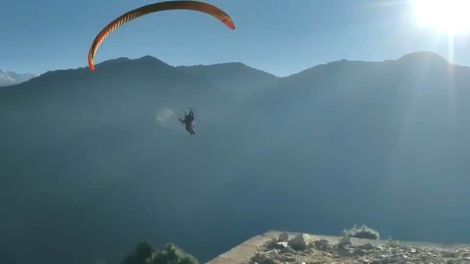 Uttarakhand Tourism news: Now Tourist will be able to see Dayara Bugyal with motor paragliding