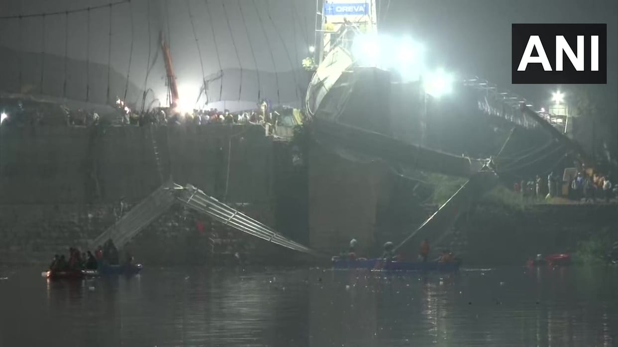 the main cable of the bridge had snapped because of the weight of the new flooring, made of aluminium sheets