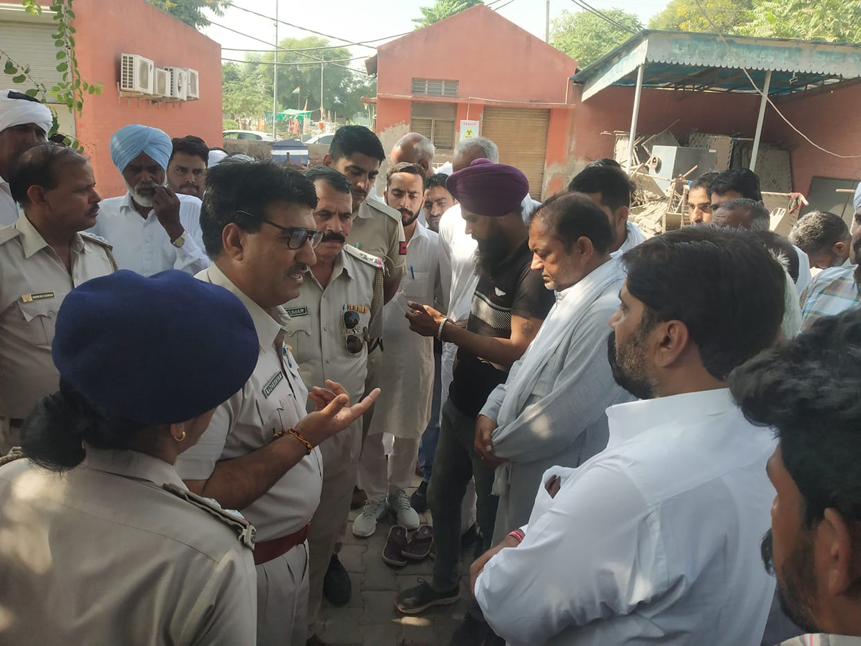 Accused of killing a married woman, refusing to take dead body