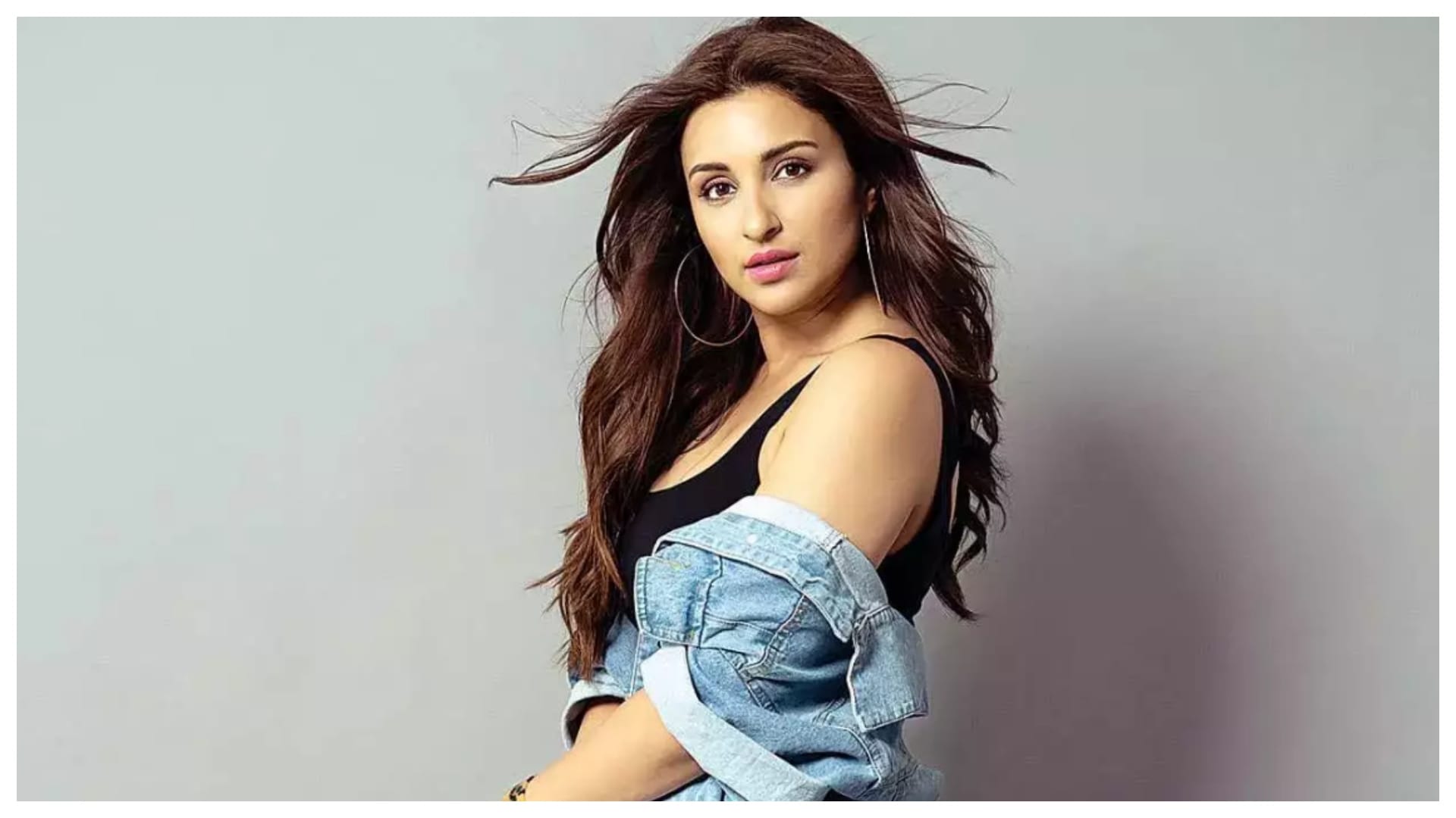 Actress who flaunts her stretch marks malaika arora disha patani parineeti chopra urvashi dholakia priya ahuja
