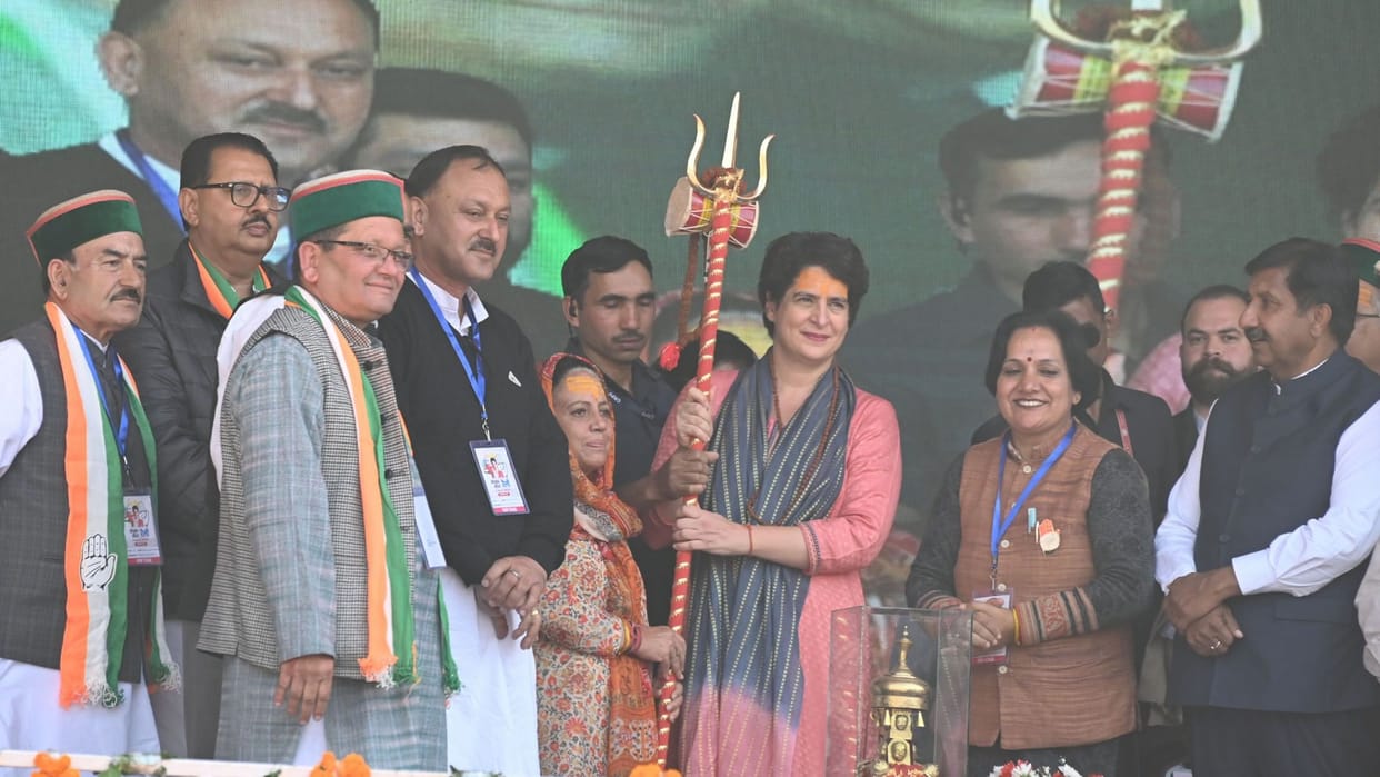 himachal election 2022 priyanka gandhi vadra rally in mandi himachal pradesh