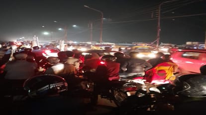Due to the jam of ten hours in Jhunsi on Prayagraj-Varanasi highway