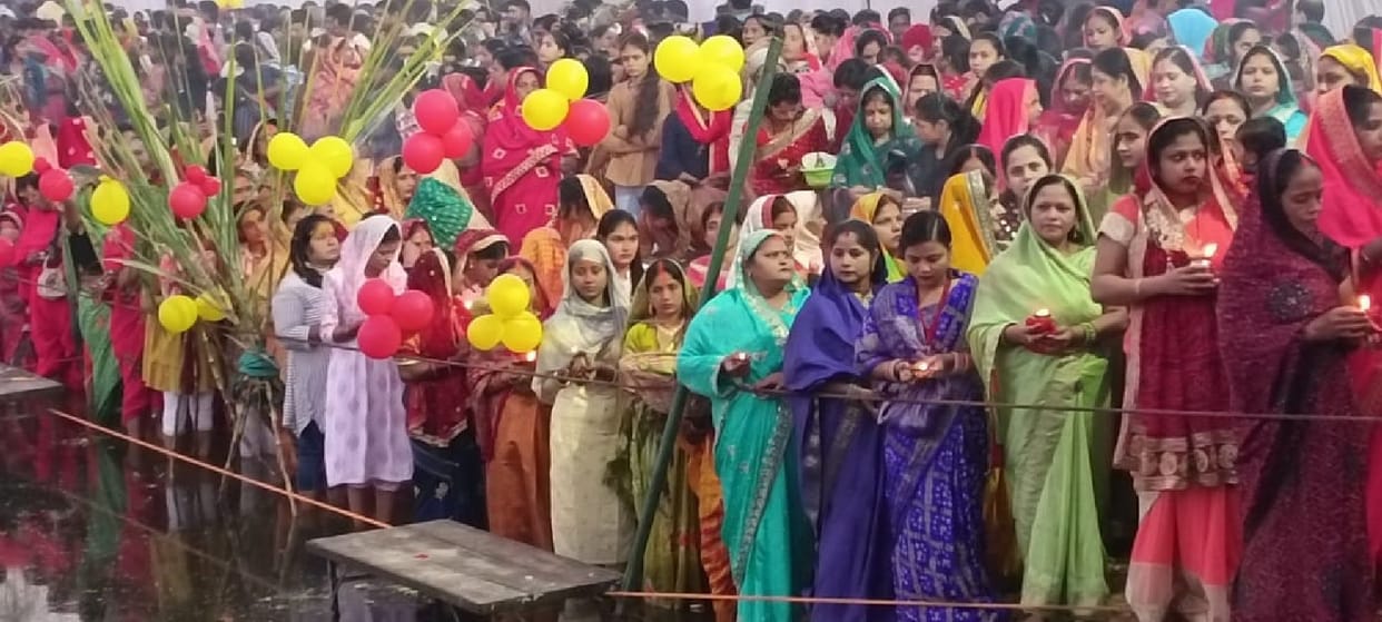 The fasting women sacrificed their lives by offering arghya to the rising sun