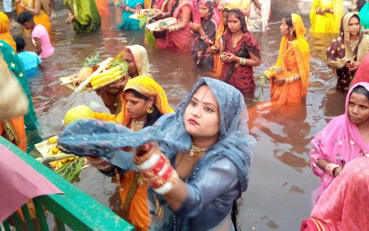 On Chhath festival, devotees offer Arghya to the setting sun