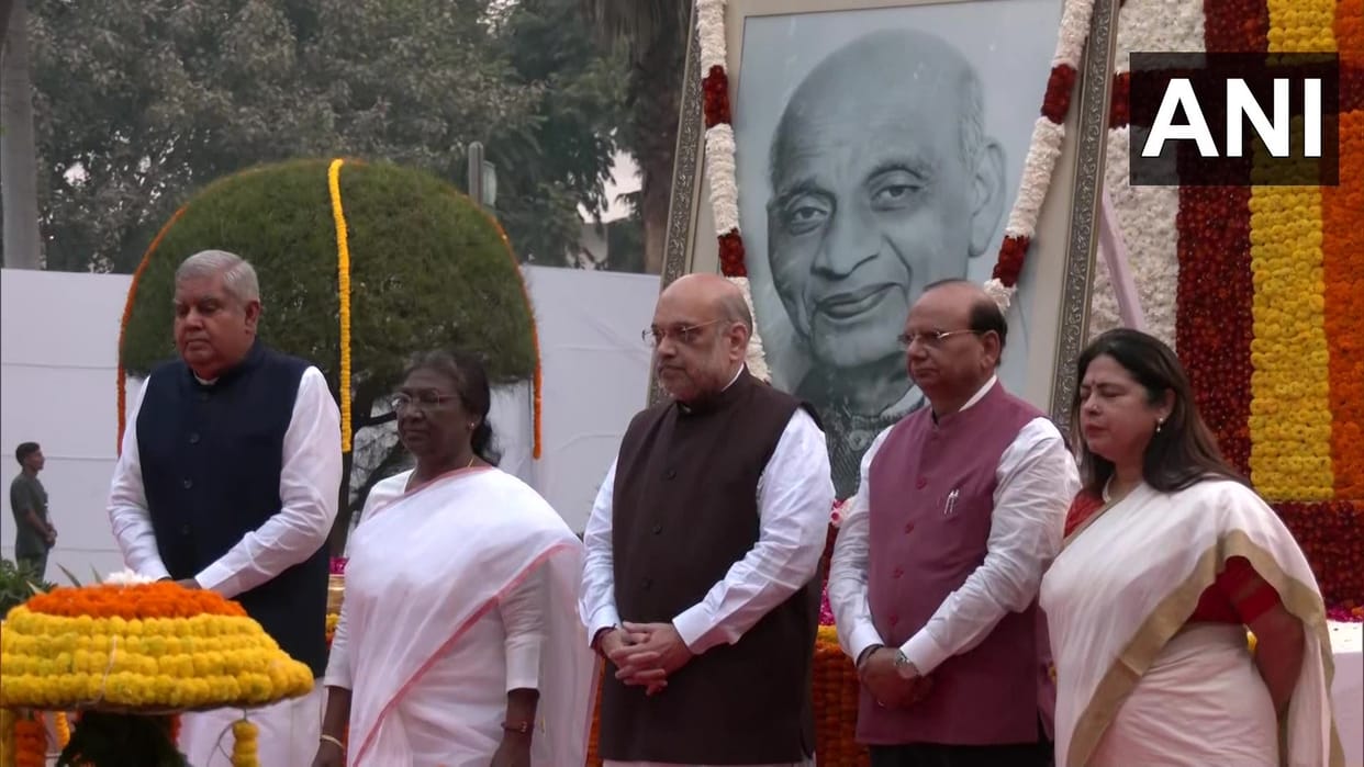 Nation and leaders paid tribute to Sardar Patel and Indira Gandhi today