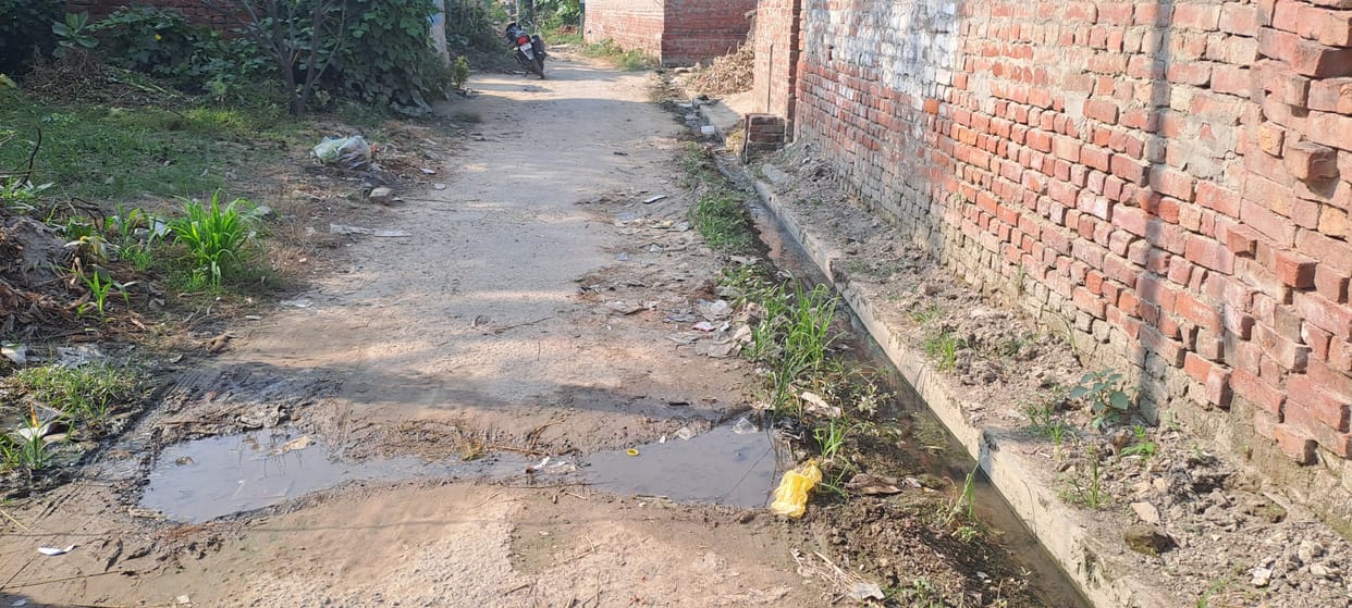 Dirt spread in the village rewarded by the President