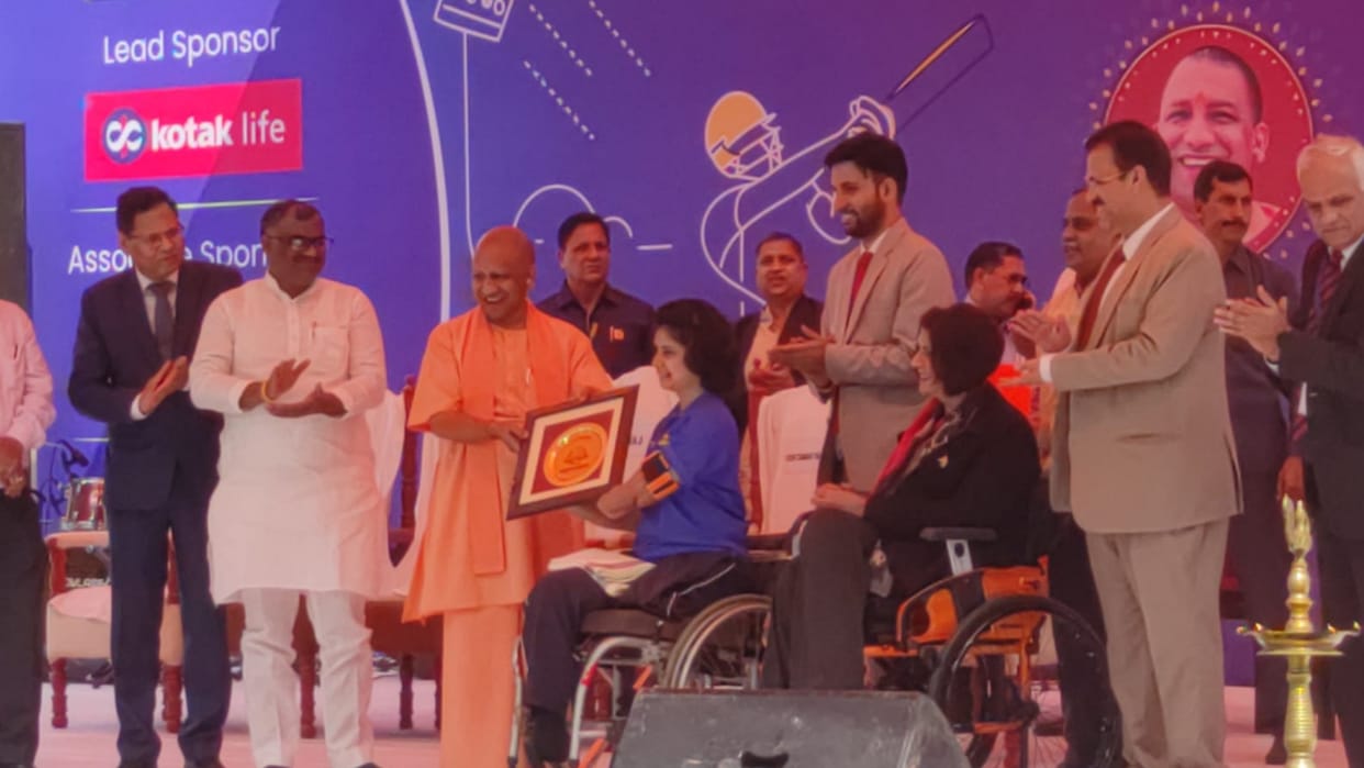 CM Yogi Adityanath inaugrates the rashtriya divyang t20 cup in Lucknow.