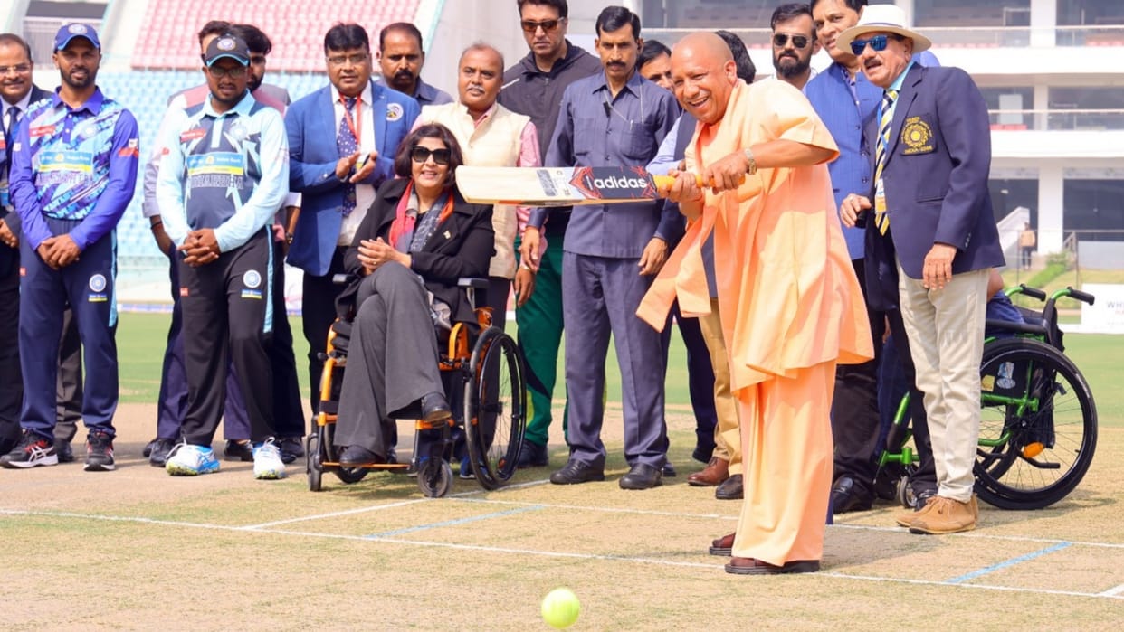 Pics of CM Yogi Adityanath playing cricket with divyang in Lucknow.