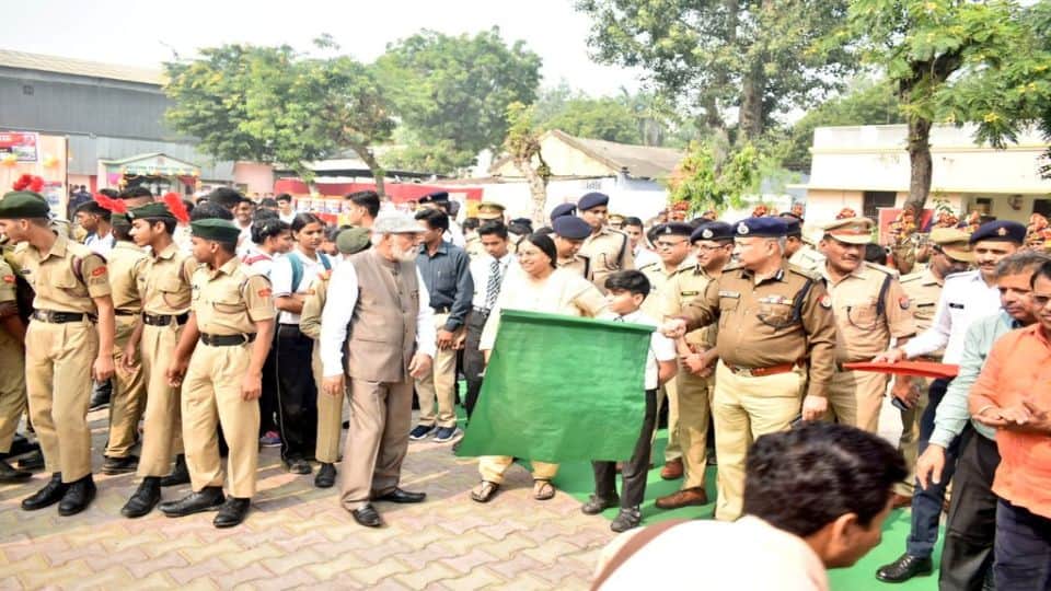 Police will make people aware in traffic month for traffic rules