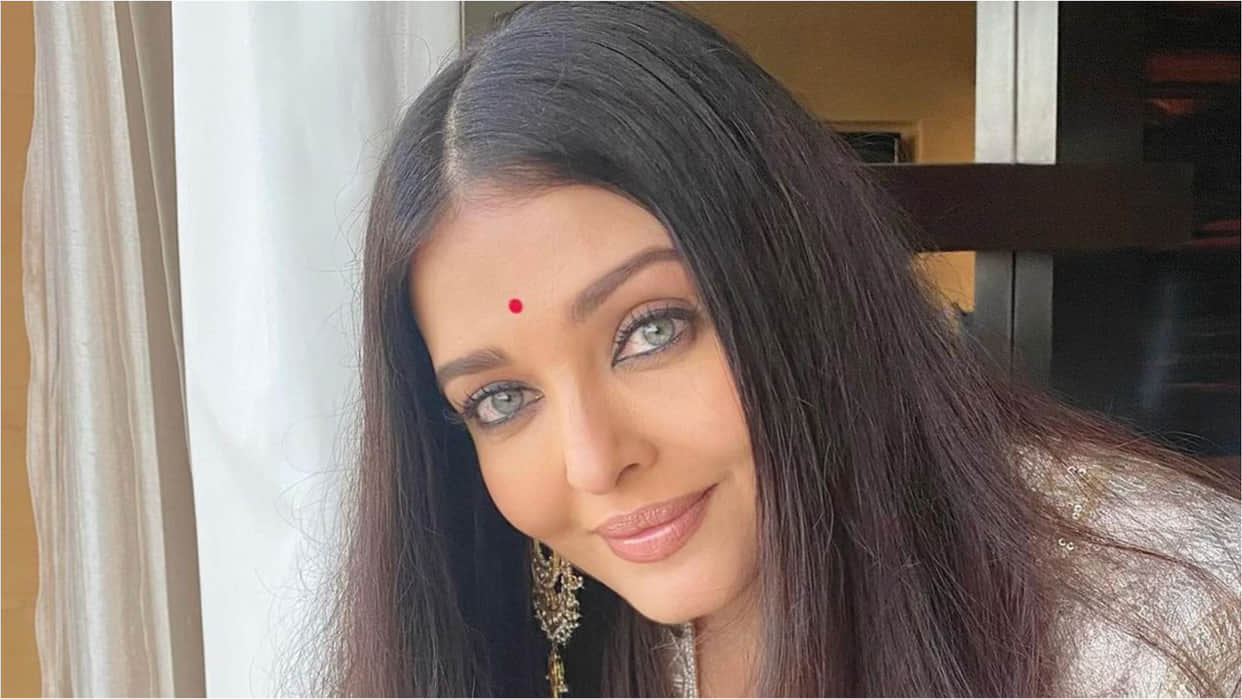 aishwarya rai bachchan birthday secret of youthful and glowing skin must know