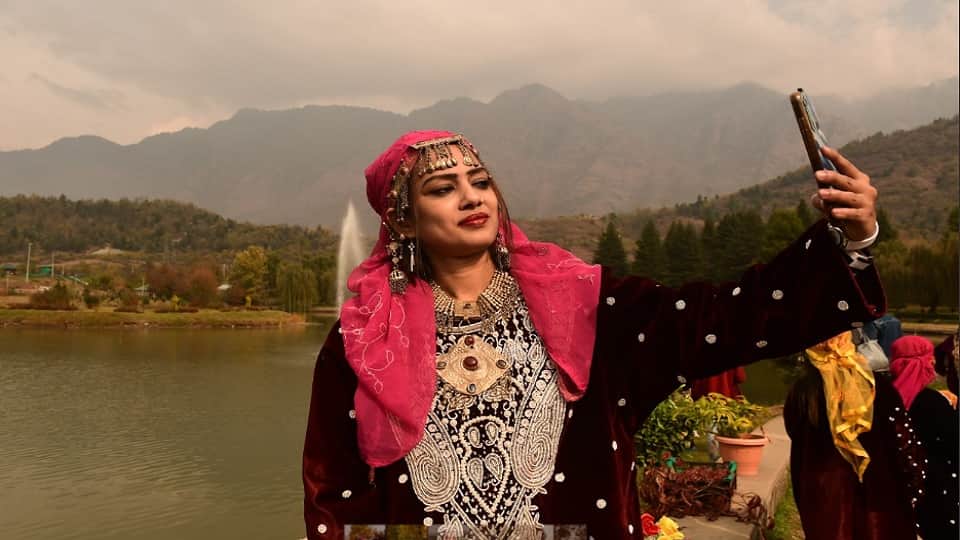 Kashmir becomes first choice: increased trend of domestic travel 35 percent solo travelers want to spend holid