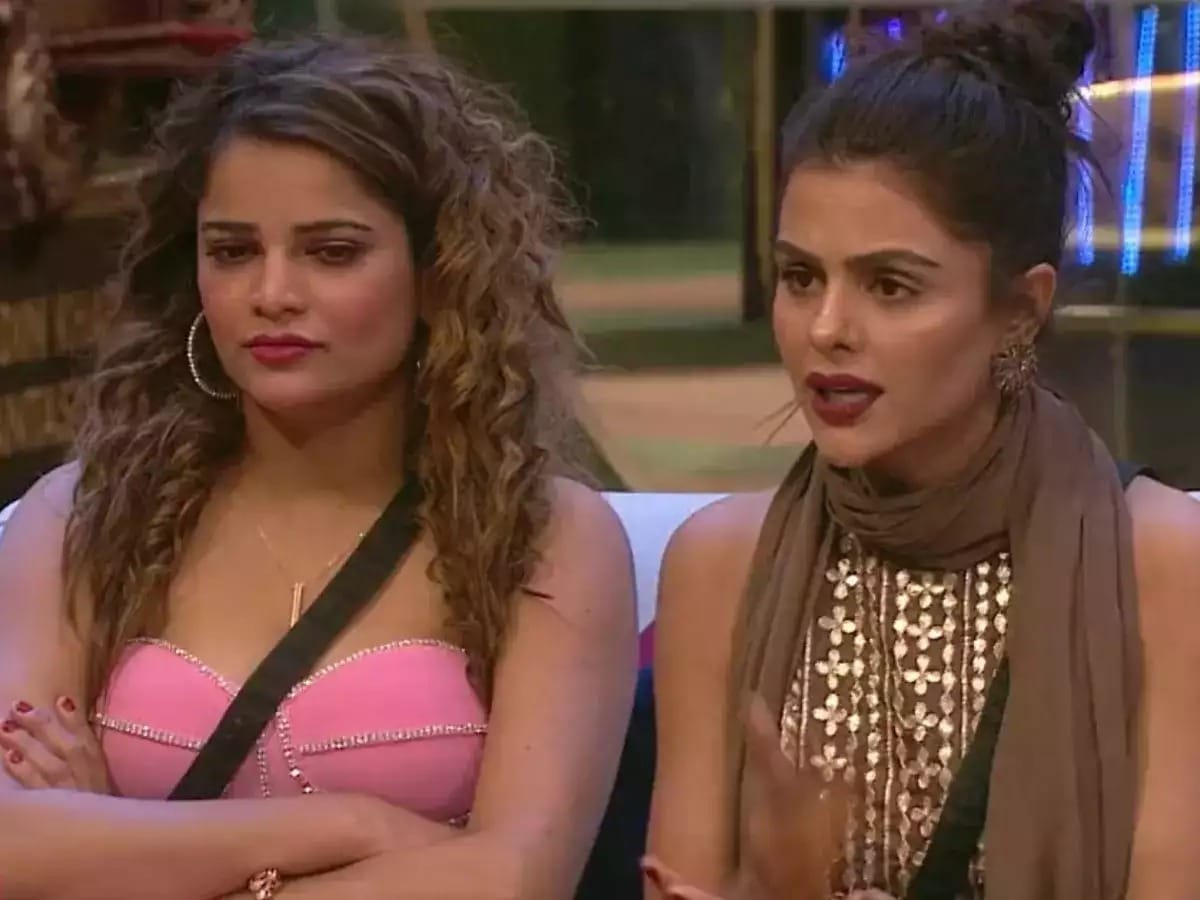Bigg Boss 16: Archana gautam and Priyanka chaudhary gets into a bitter fight solid friendship broke in a month