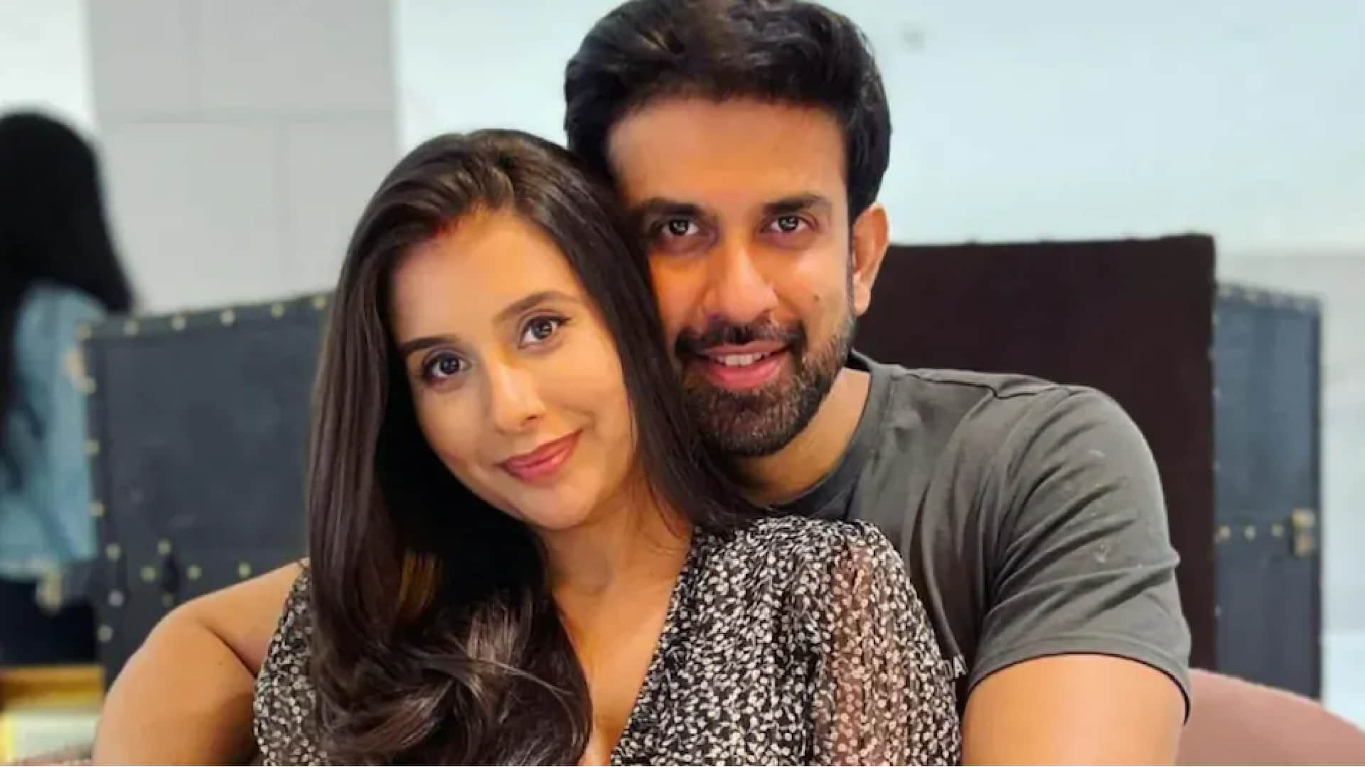 Rajeev Sen celebrates fathers day with daughter and also offers a web show to his ex wife charu asopa