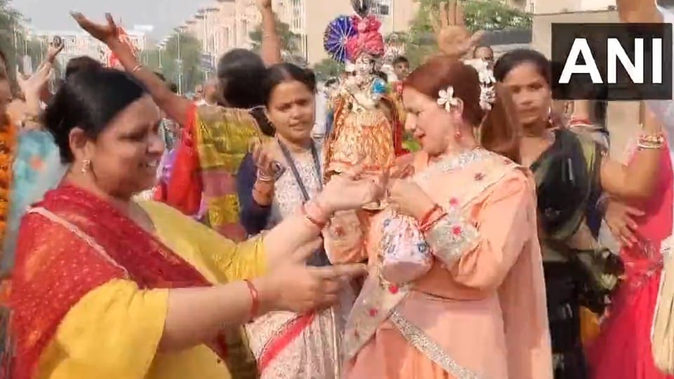 Shri Krishna Balaram shobhayatra came out from ISKCON temple in Vrindavan