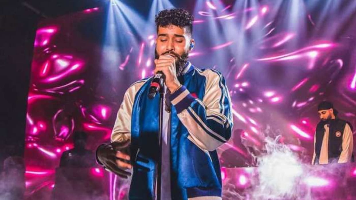 WPL 2023 Opening Ceremony ap dhillon trolled on social media for lip syncing in live performance