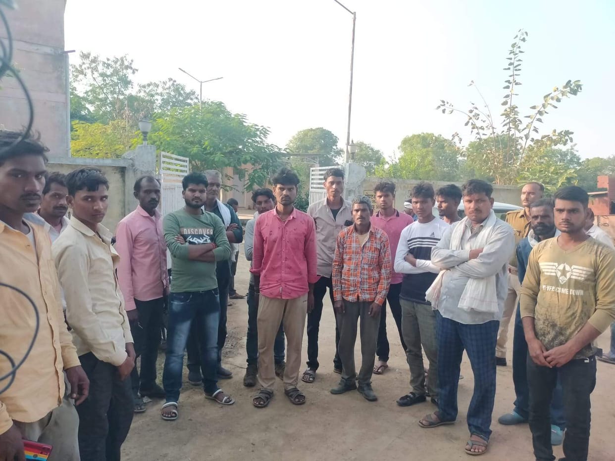 Dead body of a farmer missing from overnight was found hanging on a tree