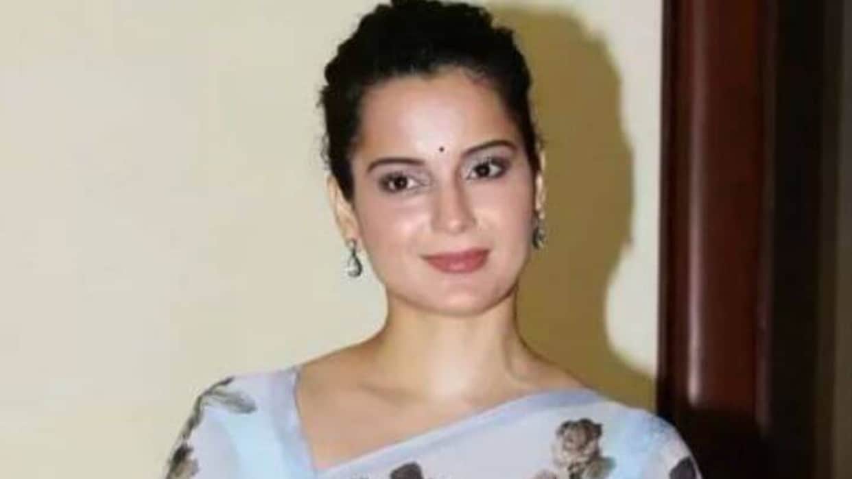Kangana Ranaut slams bollywoods raunchy item numbers shares video of madhubala Aaiye Meharban on social media